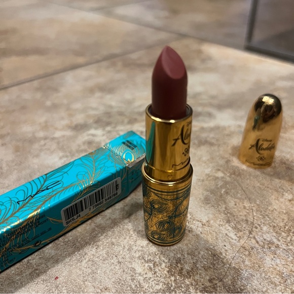 MAC Cosmetics Aladdin Princess Incognito Lipstick - Picture 3 of 3